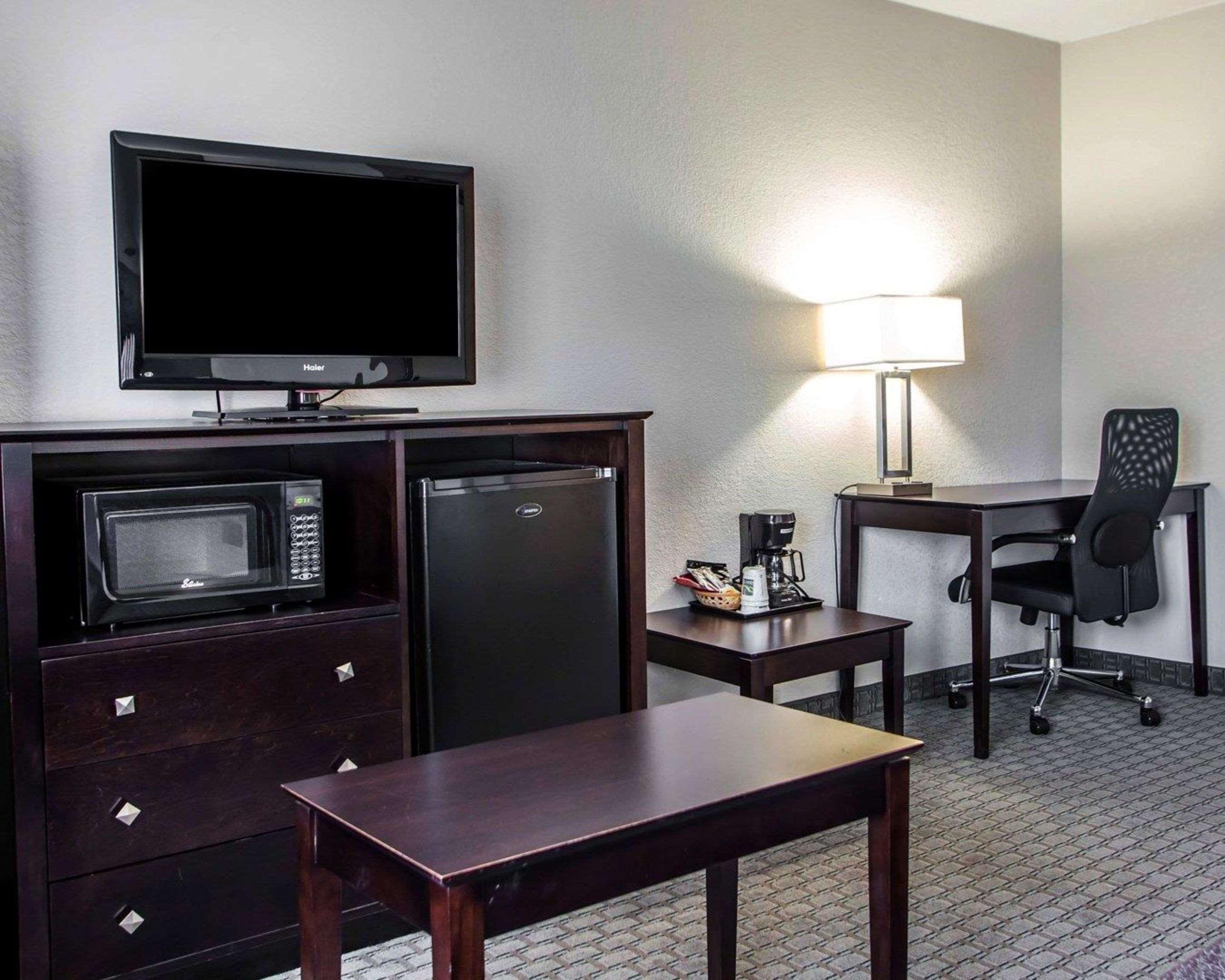 Quality Inn & Suites Ankeny-Des Moines Exterior photo